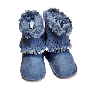 Crazy 8 Moccasin Fringe Boot Size 7 Grey